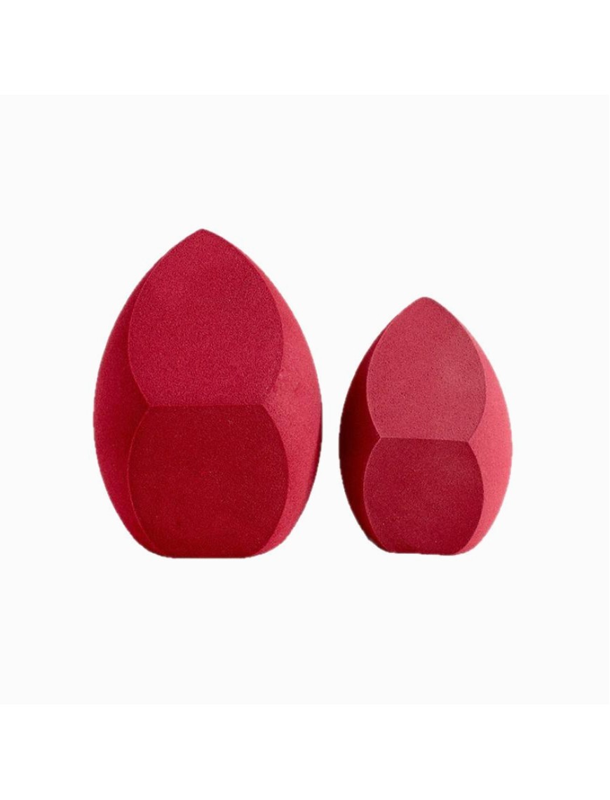 Slanted irregularly shaped makeup sponge