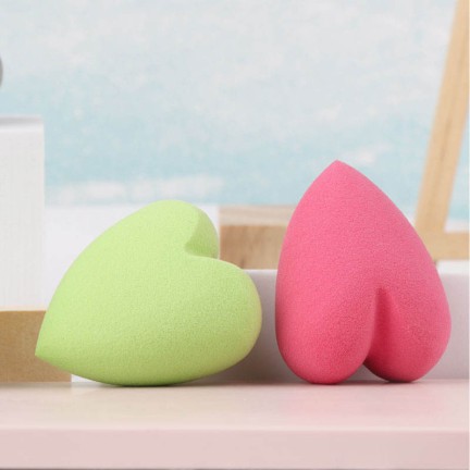 Heart-shaped non-latex beauty sponge