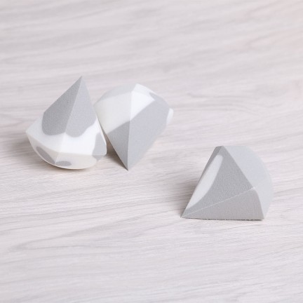 Ultra-soft latex-free foundation makeup sponge