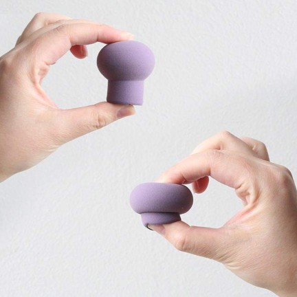 Soft-touch mushroom cloud-like makeup puff