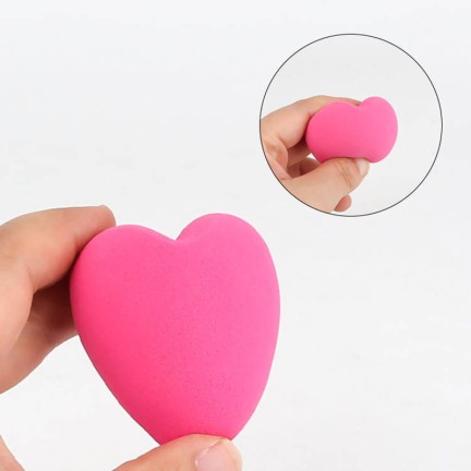3D heart-shaped soft makeup sponge