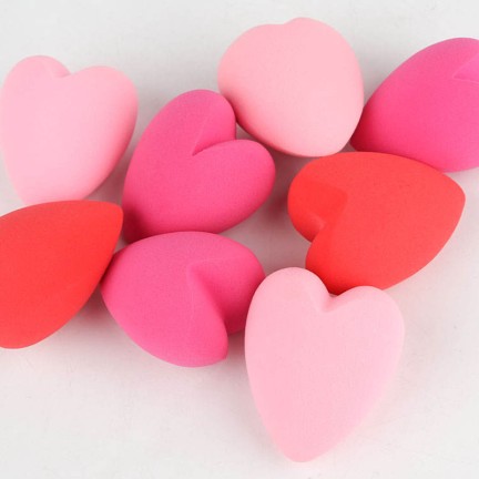 3D heart-shaped soft makeup sponge