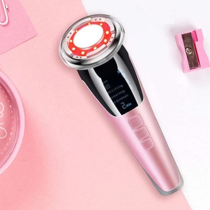 Portable hot and cold facial lifting and beauty device