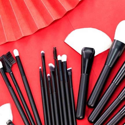 Professional multi-functional makeup brush set