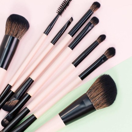 Double-ended professional contouring makeup brush