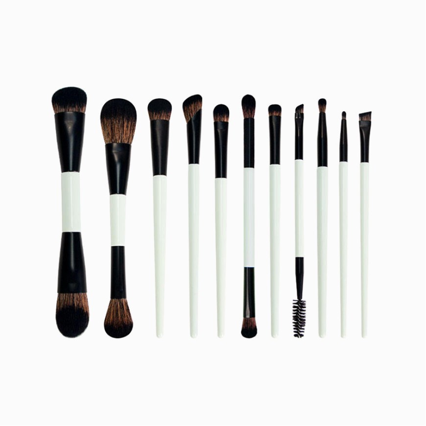 Double-ended nylon contouring makeup brush set