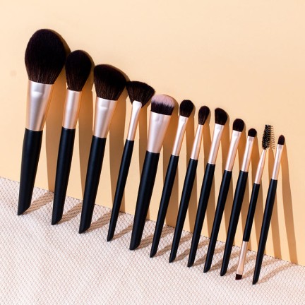 12-piece multi-functional makeup brush set
