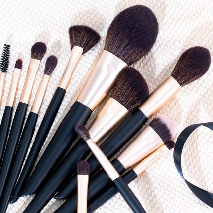 12-piece multi-functional makeup brush set