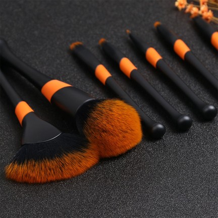 Premium 8-piece women's makeup brush set