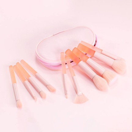 Mini travel makeup brush set