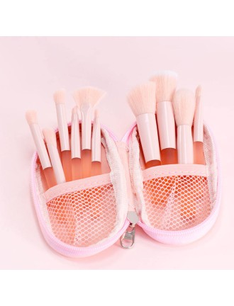 Mini travel makeup brush set