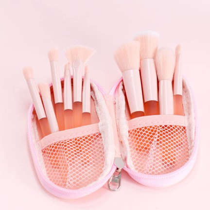 Mini travel makeup brush set