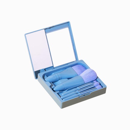 Mini portable foundation, blush and eyeshadow brush set