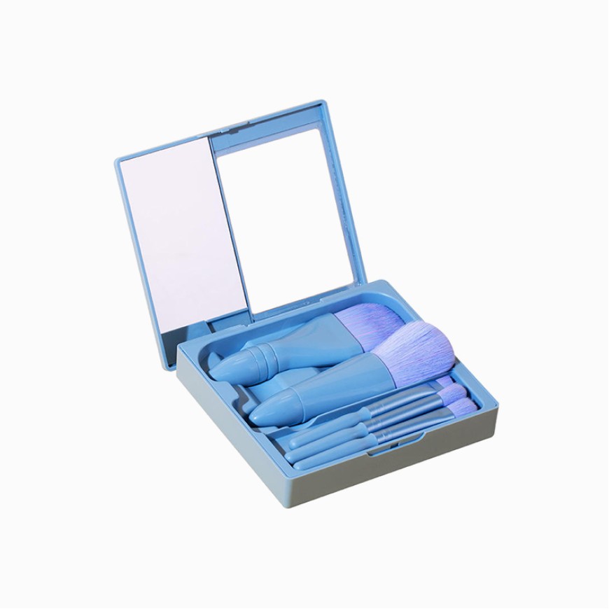 Mini portable foundation, blush and eyeshadow brush set
