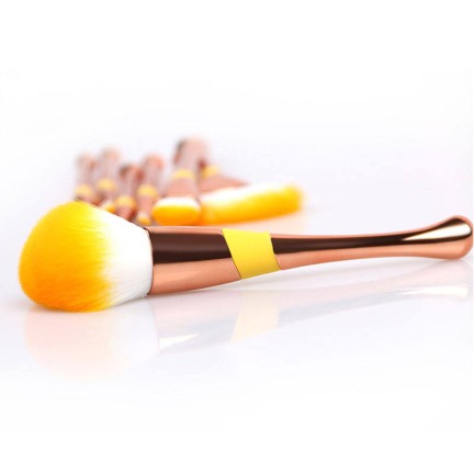 Portable set of 8 foundation makeup brushes