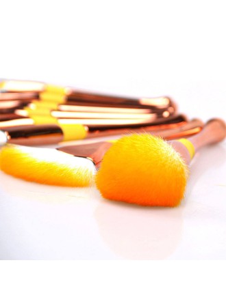 Portable set of 8 foundation makeup brushes