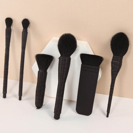 Stylish 6-piece facial makeup brush set