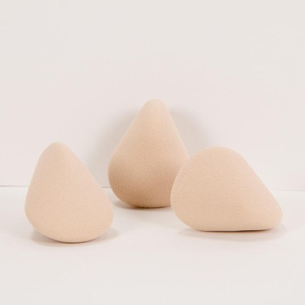 Irregular latex-free makeup sponge