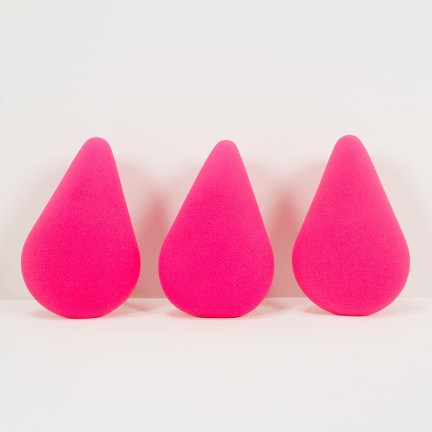 Irregular latex-free makeup sponge
