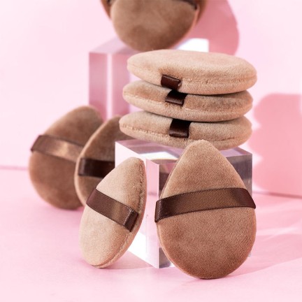 Mini portable teardrop-shaped makeup sponge