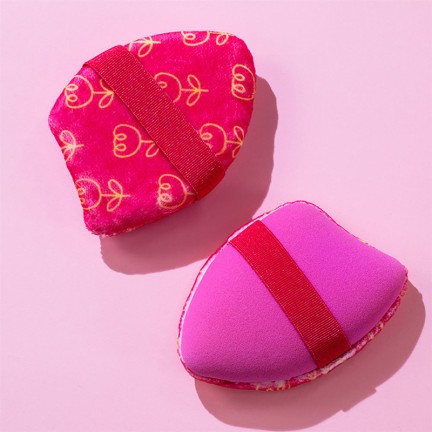 Red double-sided triangular velvet makeup powder puff
