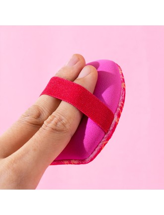 Red double-sided triangular velvet makeup powder puff