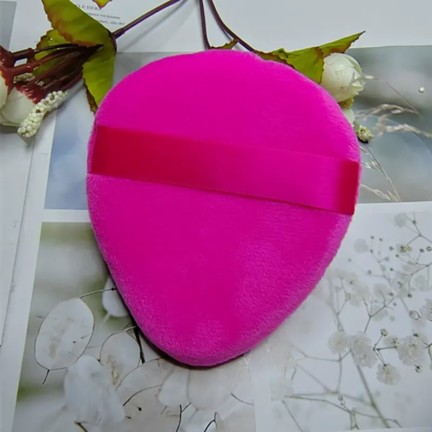 Soft and comfortable teardrop-shaped makeup sponge